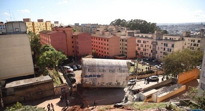 Caixa d'água que caiu no bairro de Serraria