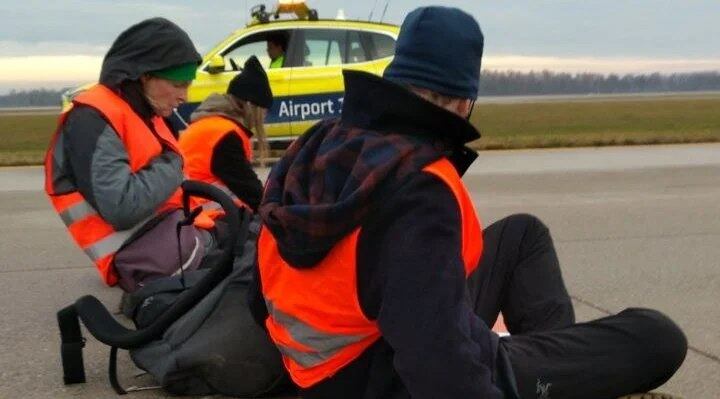 Manifestantes ocupam Aeroporto de Munique, na Alemanha