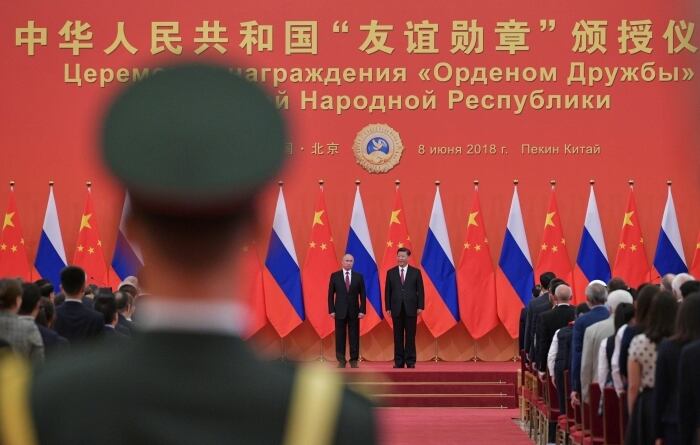 O ato destaca a amizade entre os dois países apesar das
profundas reservas que muitas nações do Ocidente apresentam em relação ao líder
russo