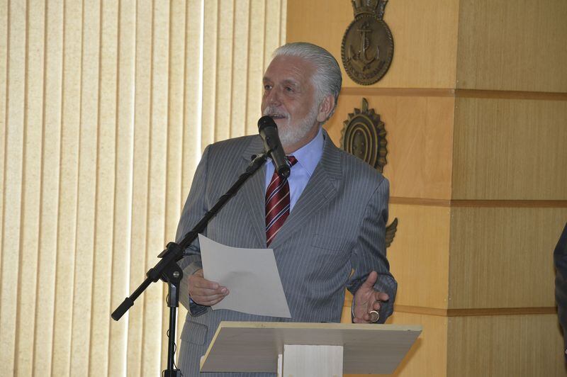 O ex-governador da Bahia Jaques Wagner (PT) assumiu o cargo de ministro da Defesa nesta sexta-feira (2)