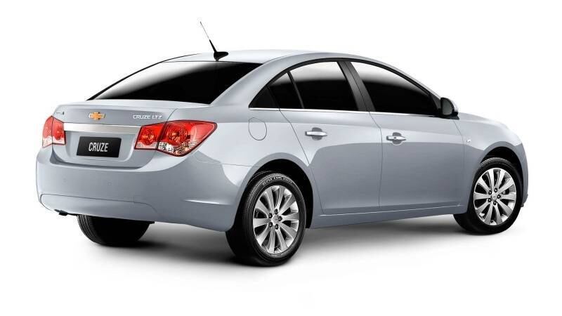 Cada unidade do modelo custou R$ 58,3 mil. E para comprar os 94 automóveis, a Assembleia vai gastar
R$ 5,8 milhões. Vale lembrar que a frota da Alesp foi renovada há quatro anos, entre 2010 e 2011, e que os carros usados serão usados na troca da frota