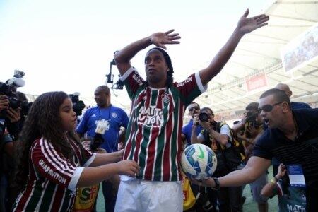 Ronaldinho chegou sob grande expectativa às Laranjeiras, mas decepcionou