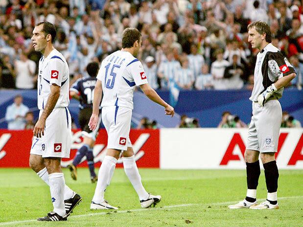 O Mundial de 2006 teve como saco de pancadas a seleção da Sérvia e Montenegro, que atualmente não existe mais. Na Copa disputada na Alemanha, a seleção europeia fez dois gols e sofreu 10