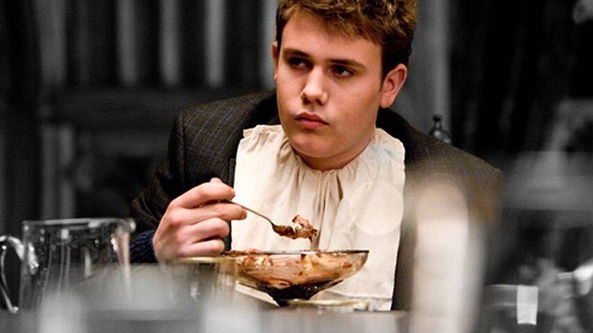 Robert Knox - O ator britânico morreu esfaqueado, aos 18 anos, ao defender o irmão durante um assalto em 24/4/2008. Karl Bishop foi condenado à prisão perpétua. Robert começava uma carreira promissora. Gravou, dias antes, Harry Potter e o Enigma do Príncipe. Intérprete de Marcus Belby, não viu o lançamento do filme.