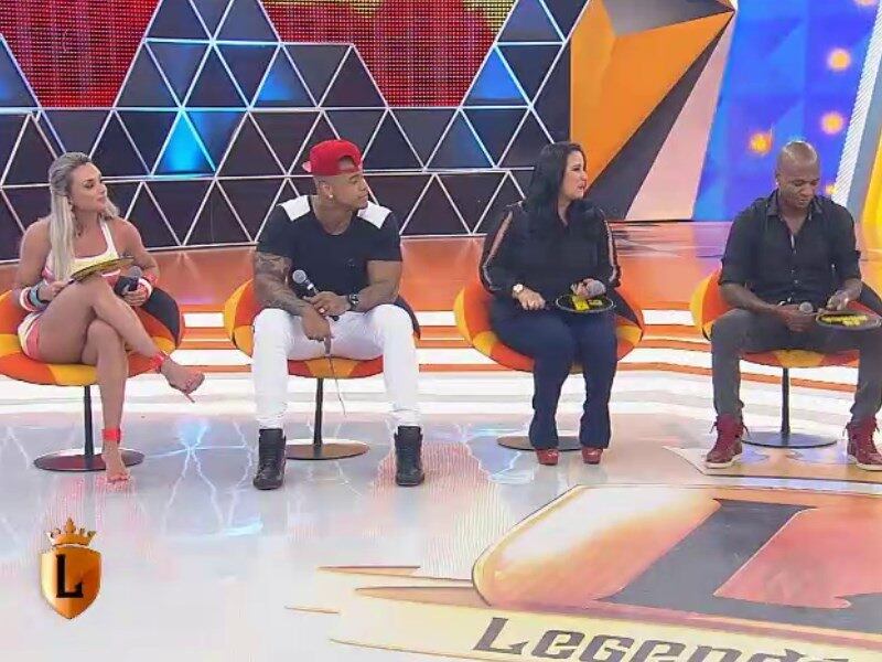 A próxima pergunta foi constrangedora, mas no estilo "quem nunca?".

"Alguém aqui já soltou pum e fingiu que não foi você?", disse Mion.

+ Léo Santana, Juju, Fabíola Gadelha, Mion e Léiz encaram o É Proibido Mentir

+ Kelly Key se derrete pela filha: “Ela é uma versão melhorada de mim”
