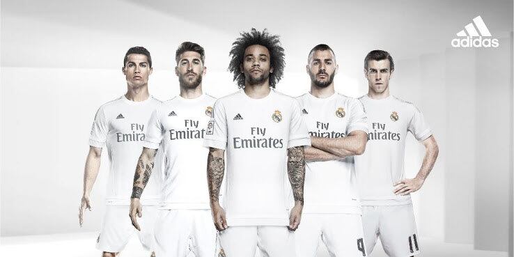 O modelo 2015/16 do time espanhol foi apresentado pelos craques Cristiano Ronaldo, Sérgio Ramos, Marcelo e Benzema, que posaram com o tradicional uniforme branco