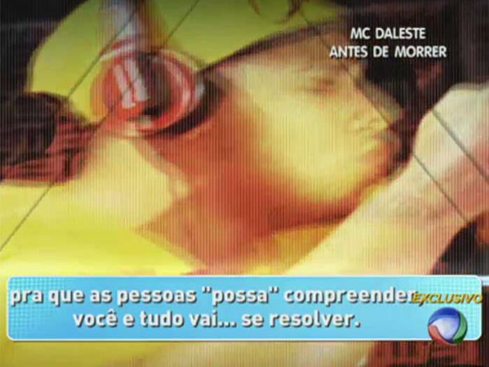 Pra que as pessoas “possa” compreender, você e tudo vai...se resolver...



+ Aproveite e confira as matérias do programa Domingo Show

+ Já curtiu a página do Domingo Show no Facebook? É só clicar!

+ Siga o Domingo Show no Twitter e receba todas as notícias do programa
