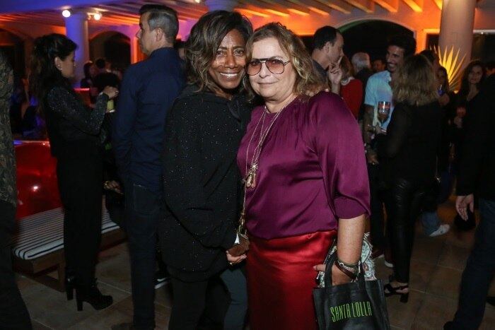 A jornalista  e dona da revista Glamurama, Joyce Pascowitch, recebeu amigas como Glória Maria
