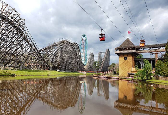 Kingda Ka - EUA - Fica em Golden kingdom, uma parte de Six Flags Great Adventure Park, em Jackson, New Jersey.