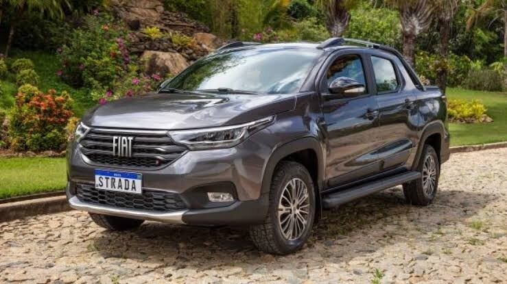 1º - Fiat Strada


Líder isolado de vendas nos últimos anos, a picape
permanece no topo do ranking ao ser adquirida por 50.526 compradores entre janeiro e
junho deste ano
