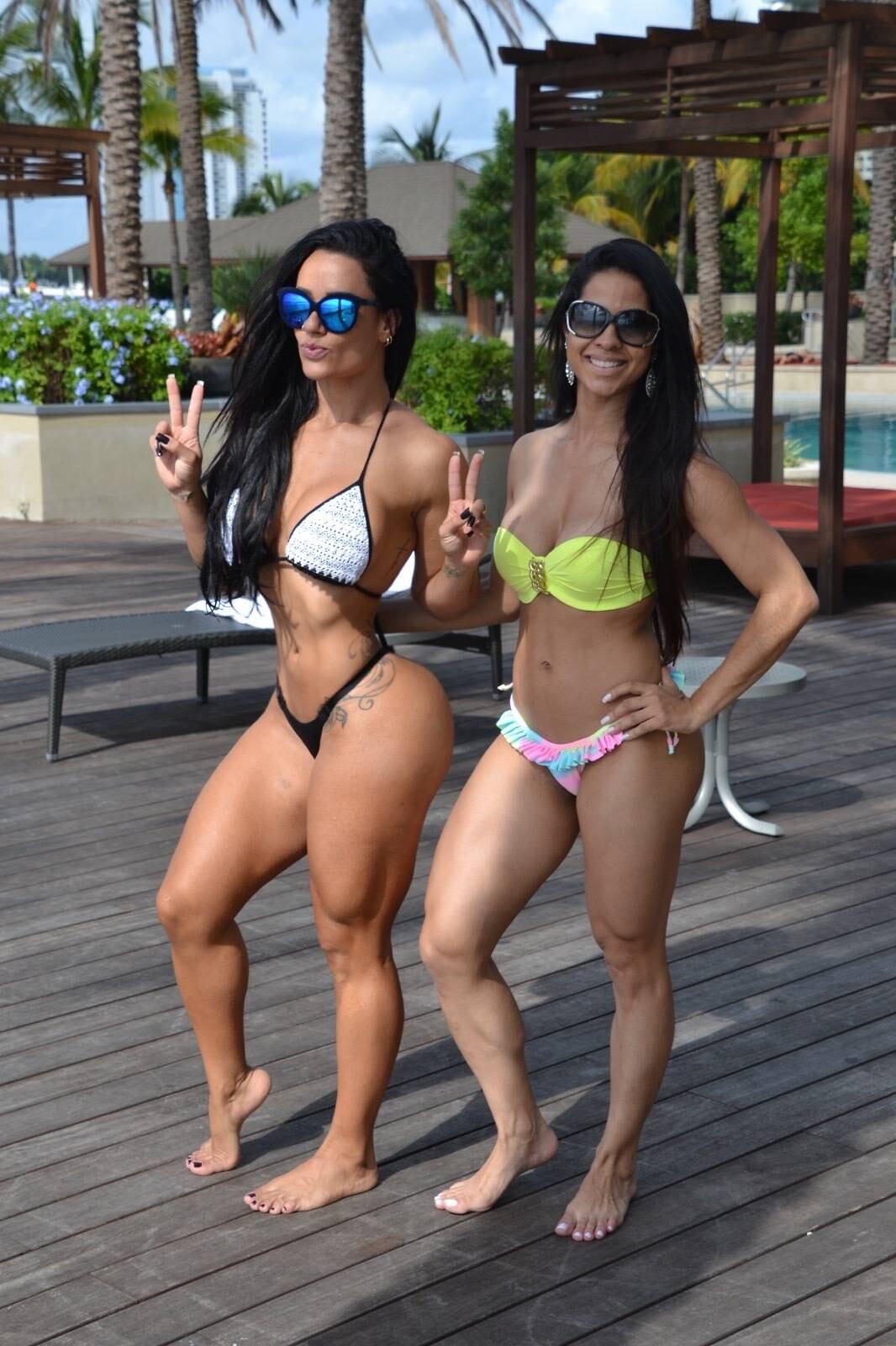 Sue Lasmar aproveitou o dia de sol nesta quarta-feira (28) em Miami, nos Estados Unidos. De biquíni, ela exibiu os 110 cm de bumbum de dar inveja

Acesse o R7 Play e assista gratuitamente à programação da Record quando quiser 




