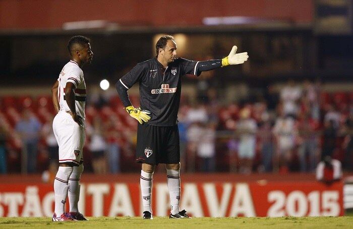 Rogério Ceni marcou o gol da vitória tricolor de pênalti