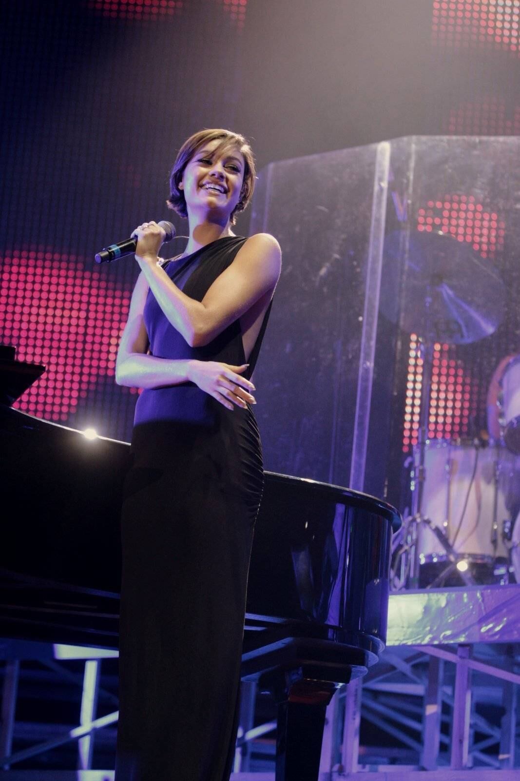 Apesar de amar cantar, a atriz não tem um projeto como cantora
