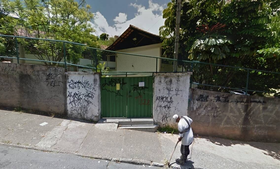 Estudante eliminado utilizando celular fazia prova na Escola Estadual Maria Floripes Nascimento Alves em Sabará