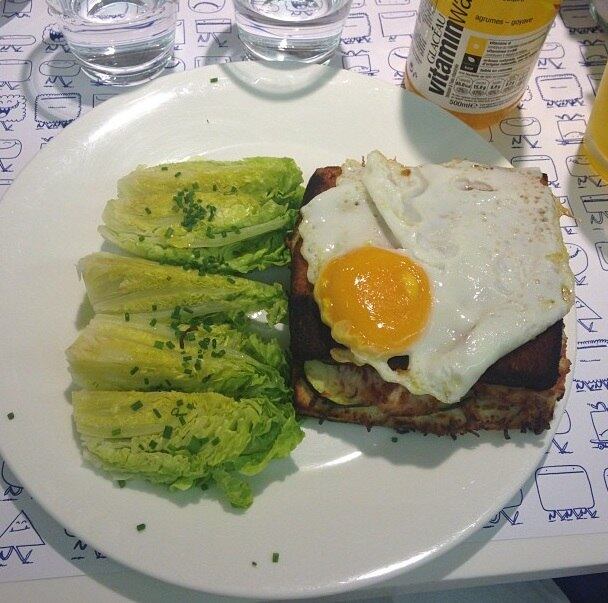 A mulher do bicheiro também colocou fotos das comidas que degustou durante passeios em Paris