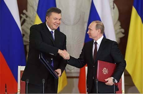 Enquanto Yanukovich e Putin se cumprimentavam em Moscou...