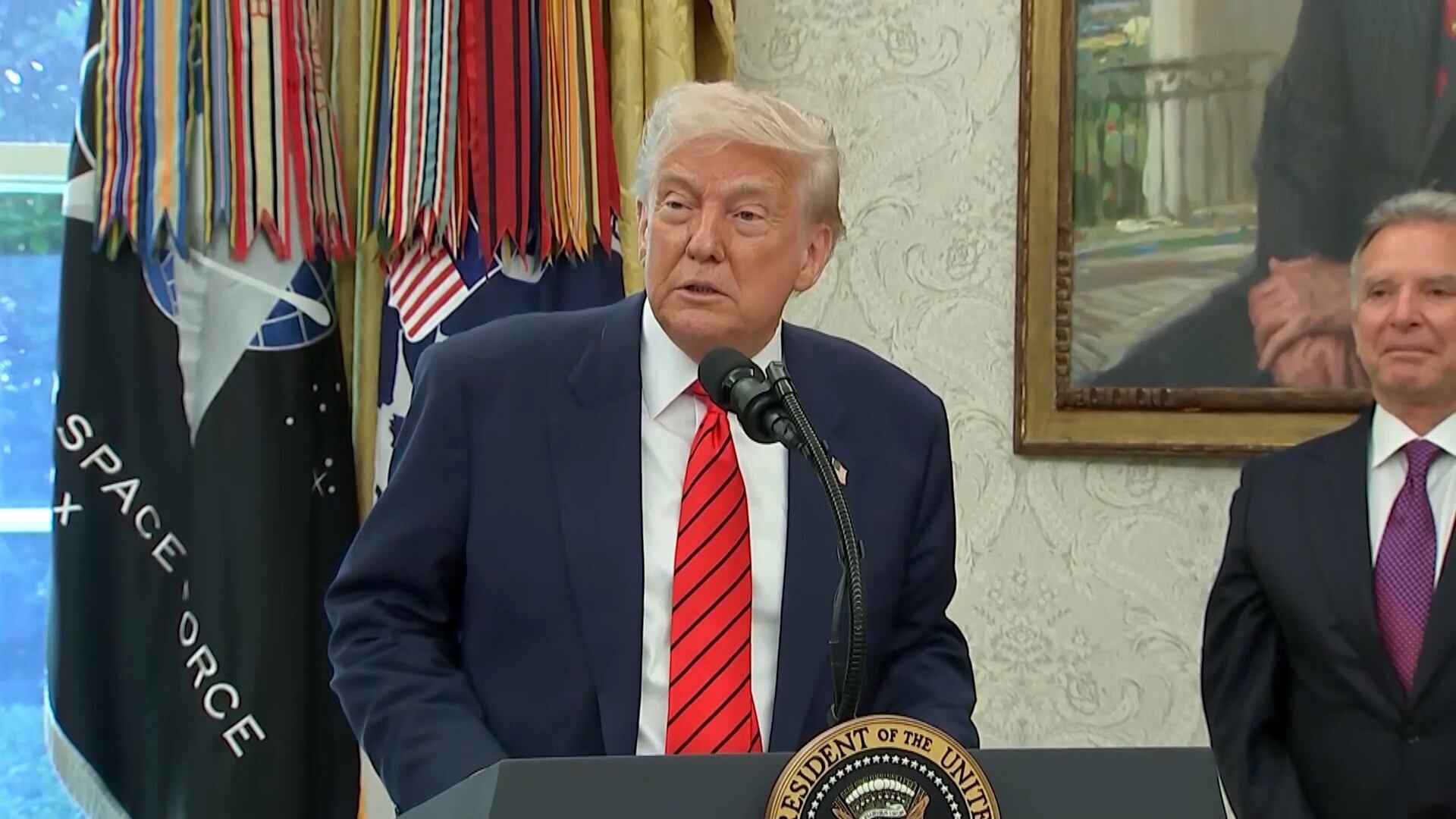 Trump declara que Índia enfrentará tarifas de 20% a 25% devido à relação comercial com a Rússia
