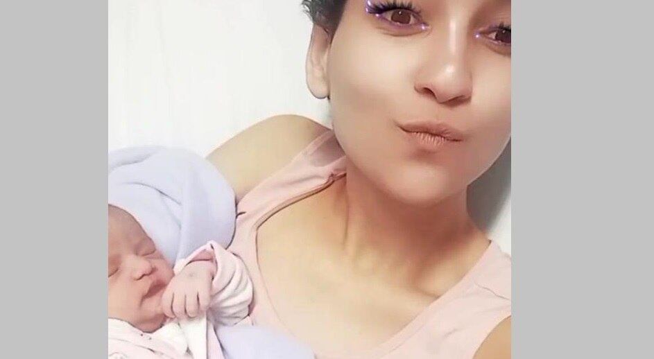 Nathaly e sua pequena Elise passam bem