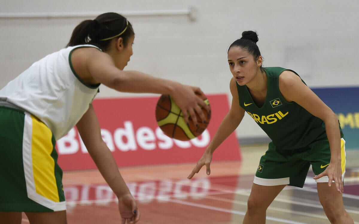 Fique de olho ainda no basquete feminino, que terá um desafio duríssimo logo de cara nos Jogos Pan-Americanos: os Estados Unidos, às 22 horas (horário de Brasília). Apesar da expectativa de dificuldade, o técnico Luiz Augusto Zanon dá esperanças para a torcida:

— A equipe americana é muito boa, mas não é imbatível
