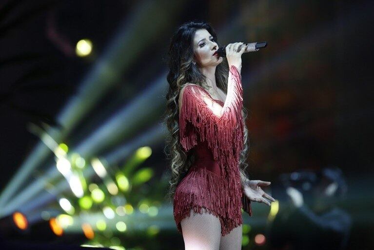 Paula Fernandes já conquistou seu espaço não só no sertanejo, mas na música brasileira. É a maior vendedora de discos do País e suas músicas ficam no topo das paradas a cada lançamento. Mas, perfeccionista como só ela, a cantora não se acomoda no status de musa sertaneja e procura inovar e surpreender em cada novo trabalho. No novo DVD Multishow ao Vivo Paula Fernandes – Um Ser Amor, Paula Fernandes mostra todas as suas facetas, da menina caipira ao mulherão
Reportagem: Paola Correa, do R7