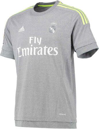 Assim como vinha fazendo nas últimas temporadas, o Real Madrid sempre lança seu modelo tradicional e uma camisa mais chamativa para o segundo uniforme. Preto, laranja, verde e até azul já foram as cores utilizadas pelo time espanhol, que agora aposta no cinza pijama
