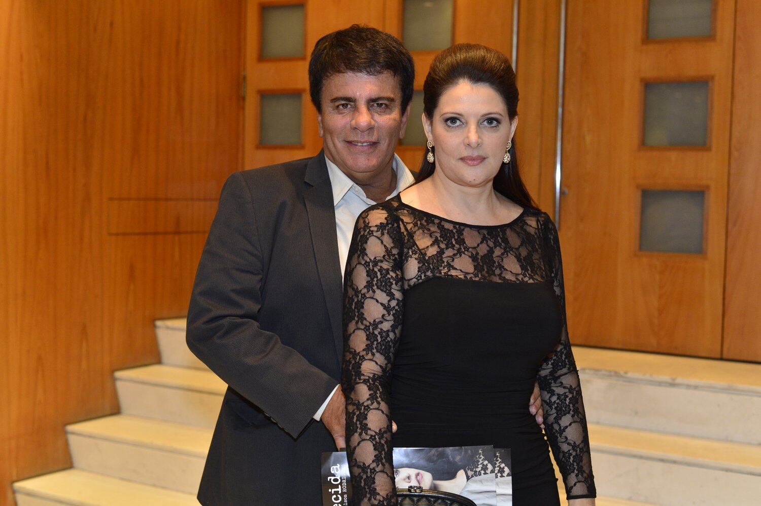

Wagner Montes e Sônia Lima foram ao teatro ver uma peça de
Nelson Rodrigues, na noite desta quinta-feira (11)


