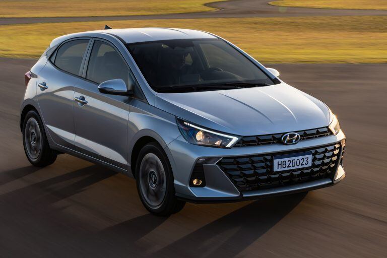 2º - Hyundai HB20



Com 96.255 emplacamentos no acumulado de 2022, modelo repete
a posição do ano passado e se mantém como o primeiro entre os hatches compactos
na lista de mais vendidos