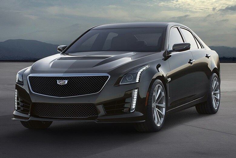 Na dianteira, a alma esportiva do sedã aparece na enorme grade central com interior trançado e na ampla entrada de ar do capô 

Saiba tudo sobre carros! Acesse R7.com/carros