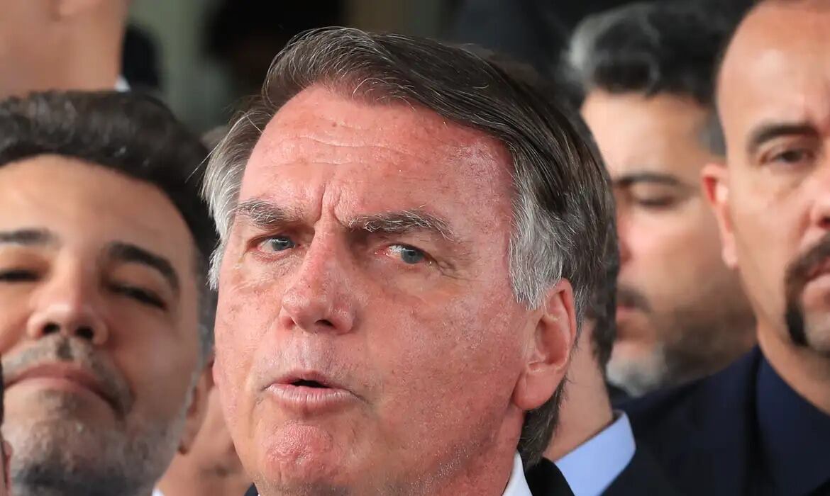 O caso envolve o ex-presidente Jair Bolsonaro e sete aliados próximos