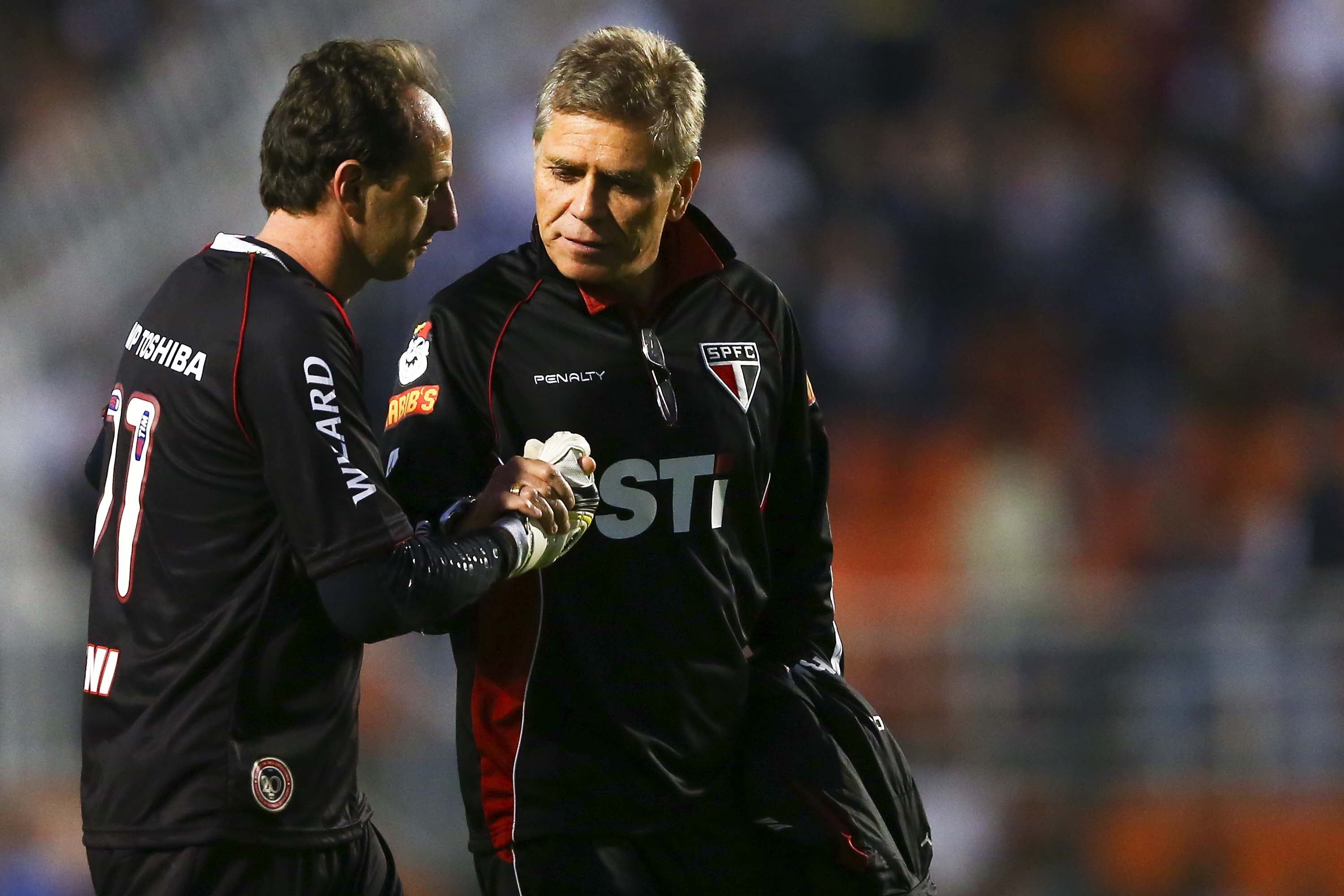 Rogério Ceni elogiou a humildade e companheirismo do ex-treinador

