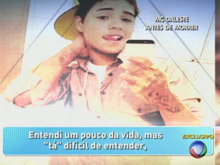 

Entendi um pouco da vida, mas “tá” difícil de entender,





+ Aproveite e confira as matérias do programa Domingo Show

+ Já curtiu a página do Domingo Show no Facebook? É só clicar!

+ Siga o Domingo Show no Twitter e receba todas as notícias do programa
