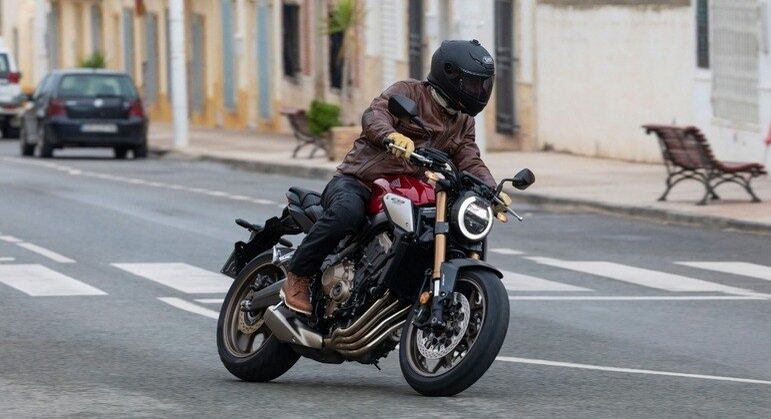 Preço da CB 650R 2022 é de R$ 47.350
