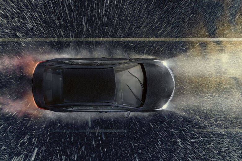 A marca não revela, mas o novo Toyota Corolla poderá manter a opção de faróis de xenônio nas versões mais caras do sedã
LEIA TAMBÉM
Toyota Corolla atual não é mais produzido em Indaiatuba (SP); nova geração chega em março
Saiba tudo sobre carros! Acesse R7.com/carros