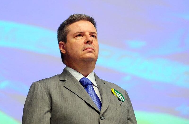 Anastasia (foto) se livra da suspeita de ter recebido R$ 1 milhão