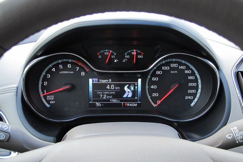 O primeiro pacote, contudo, não traz diversos itens vistos apenas no modelo topo de linha LTZ 2 (R$ 107.450)