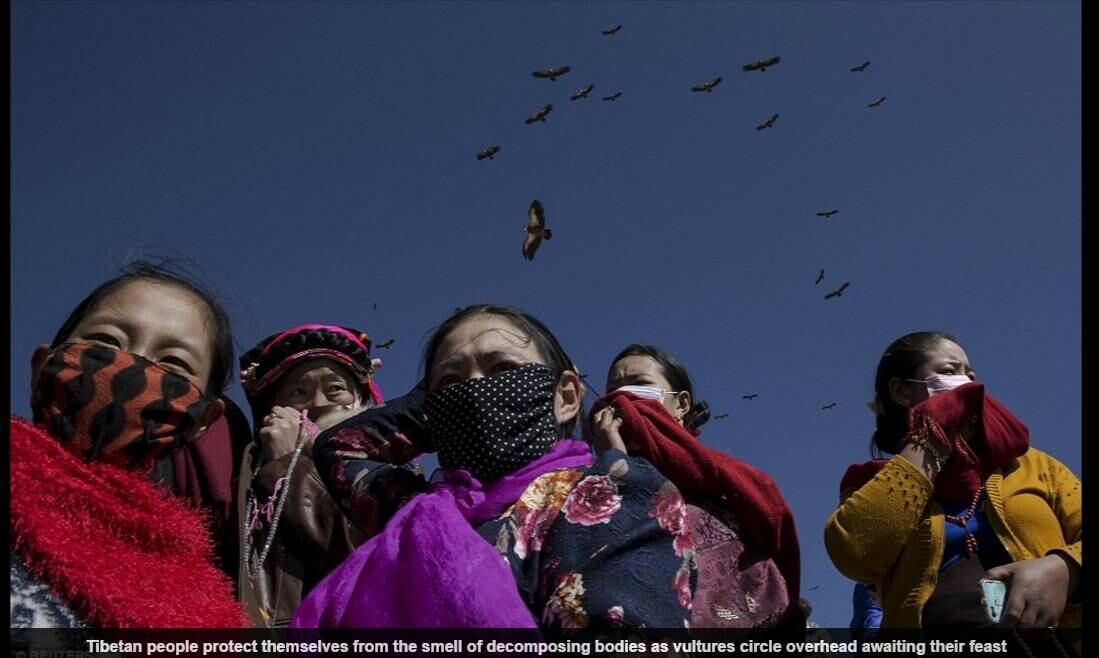 O ritual costuma ser feito por moradores da província chinesa do Tibete, além das províncias de Qinghai, Mongólia Interior e da própria Mongólia