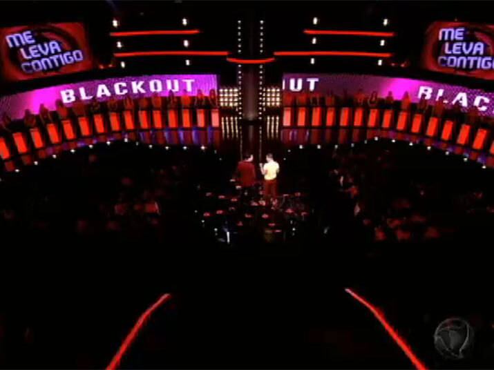 Mas fez com que nenhuma mulher se interessasse por ele. Que balde de água fria!

+ Vídeo: Diego faz número com fogo e vê que não é a melhor forma de conquistar mulheres

+ Siga o Me Leva Contigo no Twitter

+ Curta o Me Leva Contigo no Facebook


