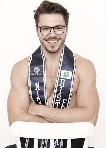 Neste ano, o vencedor do concurso Mister Brasil, realizado em Angra dos Reis (RJ) foi o barbudo de Brasília Lucas Montandon
