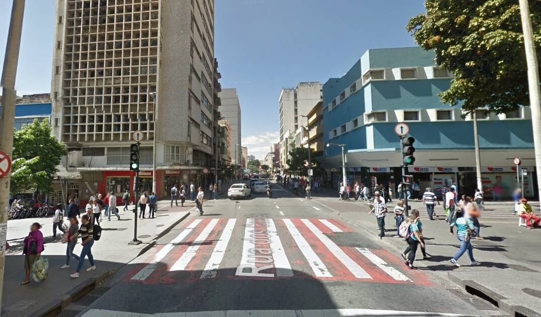 Vítima foi abordada na esquina das ruas Caetés com Rio de Janeiro