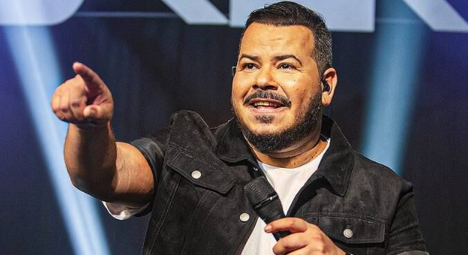 Renatinho do Bokaloka revela que é a sexta vez que renasceu