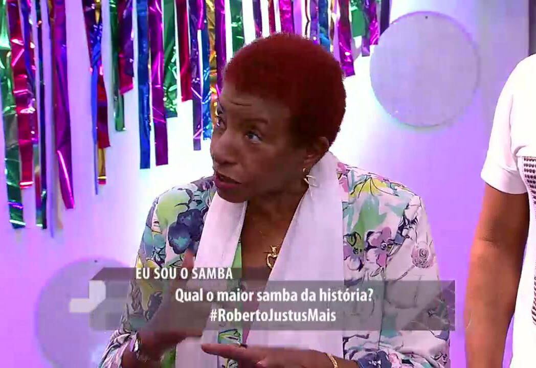 Cantora e compositora Leci afirmou que todos tem direito de participar do carnaval.  
— Eu sou suspeita para falar sobre este assunto, porque durante todos os anos que eu fui comentarista e sempre entendi que no carnaval qualquer pessoa pode desfilar em uma escola de samba. Ninguém é impedido disso
