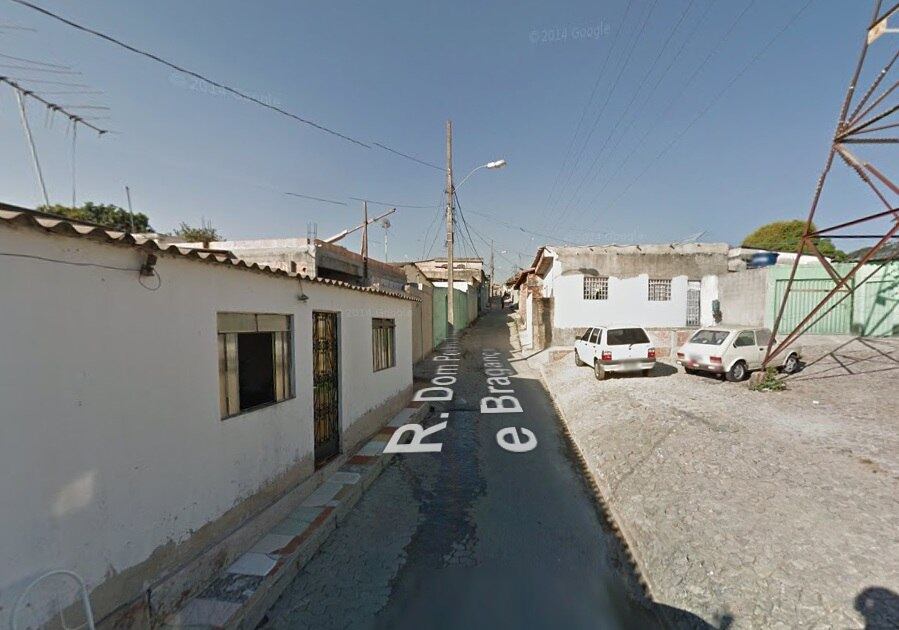Vítima foi morta em um beco no bairro Jardim Petrópolis