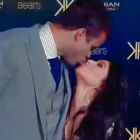 Kim Kardashian foi casada por apenas 72 dias com jogador de basquete Kris Humphries. Muitos acreditam que a relação foi por marketing.