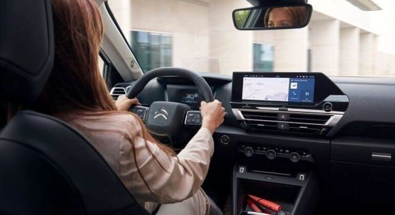 Modelo traz painel de instrumentos digital