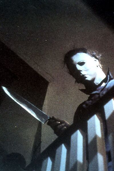 Halloween: A Noite do Terror (1978)
Custou: US$ 325 mil
Rendeu de bilheteria: US$ 70 milhões
A trama sobre o icônico assassino Michael Myers também brilhou nas bilheterias e rendeu vários outros filmes

