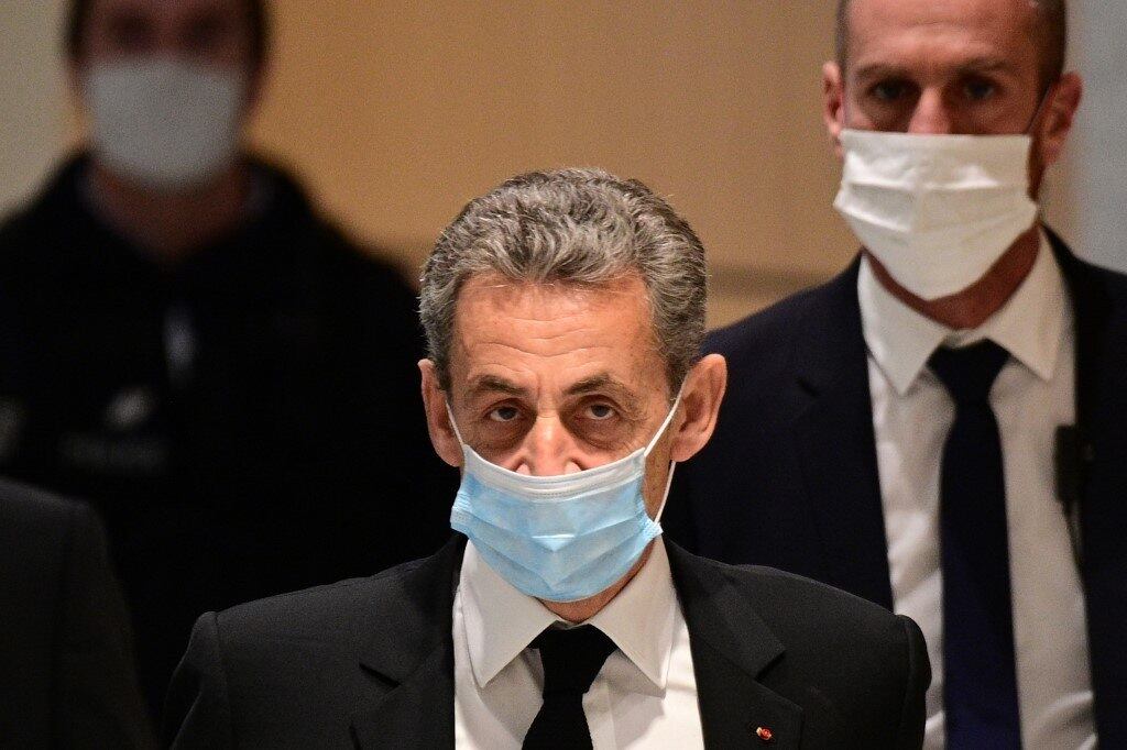 Nicolas Sarkozy vai é julgado novamente duas semanas após se condenado por corrupção