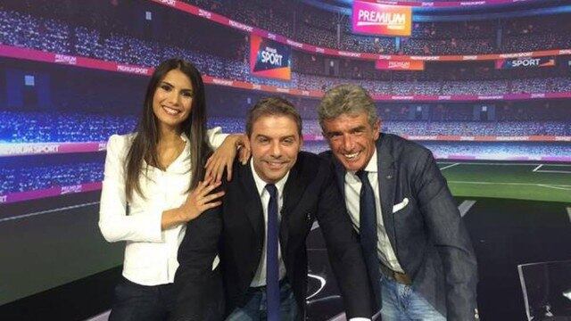 Famosa no futebol italiano por ser eleita a árbitra mais sexy do país em 2014, a jovem Elena Tambini, de 26 anos de idade, sonhava em apitar alguns jogos da Série A do Calcio, mas viu seu desejo ser adiado pela Associação de Árbitro do país europeu, que a cortou a lista alegando que ela ela “tinha falhas na sua preparação física”. Sem chances dentro de campo, a bela morena ganhou uma nova oportunidade, só que desta vez fora das quatro linhas

Assista aos programas da Record na íntegra no R7 Play
