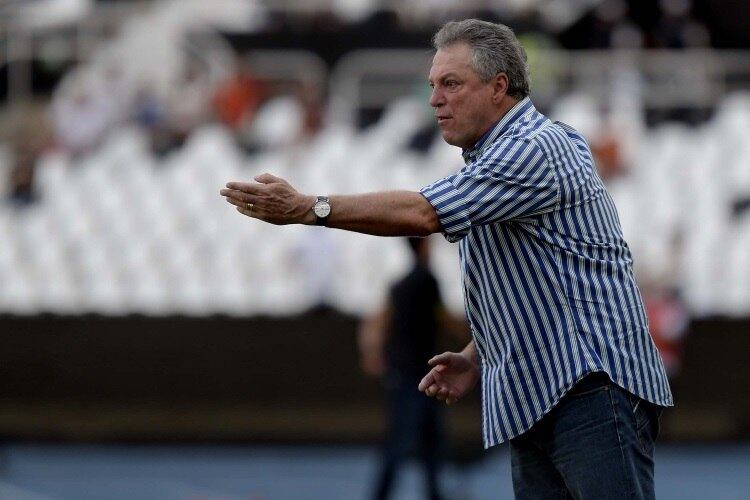 Abel Braga se mostra confiante para jogo de volta contra o Grêmio
