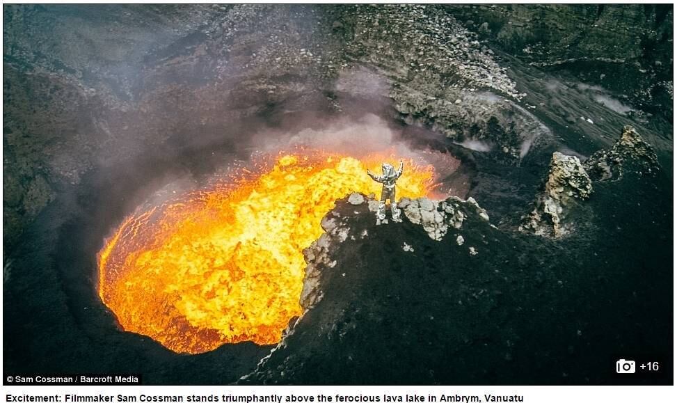 – A minha primeira viagem para o vulcão em setembro 2014
produziu um vídeo que se tornou viral e reacendeu a minha paixão pelo cinema e
aventura. Marum é um dos vulcões ativos mais extremos da terra, lar de um poço de
rocha fundida que está em estado de explosão constante