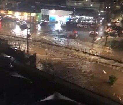 Vídeo mostra avenida completamente alagada em BH
